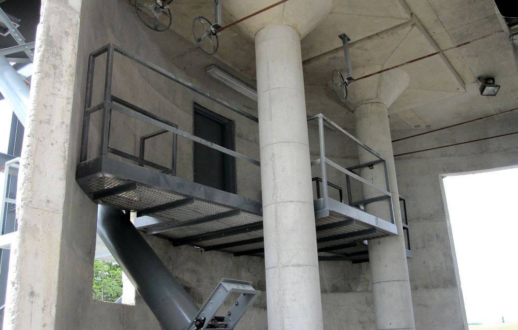Platform for slide gate control in drive thru silo